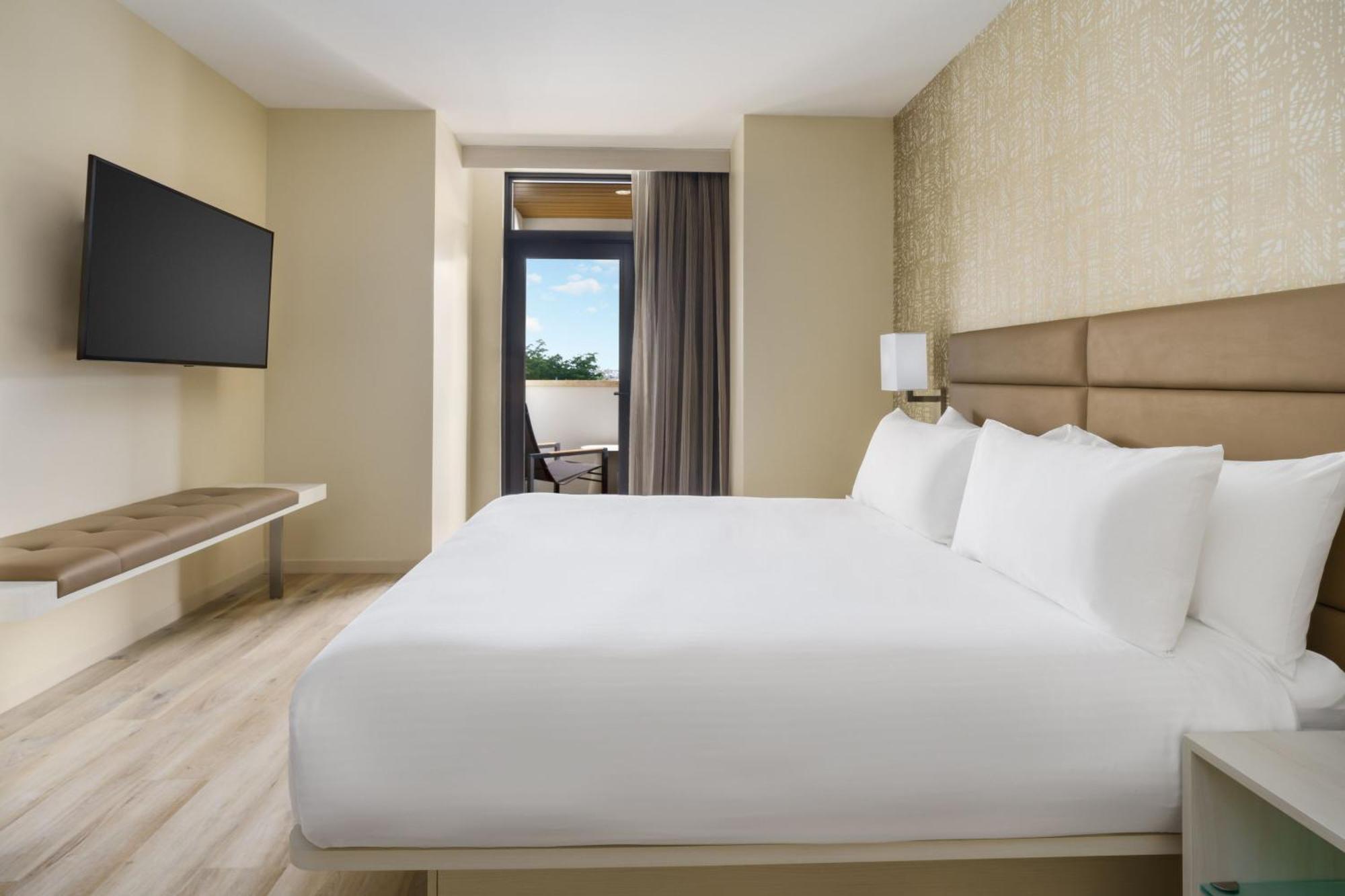 Ac Hotel By Marriott Naples 5Th Avenue Zewnętrze zdjęcie
